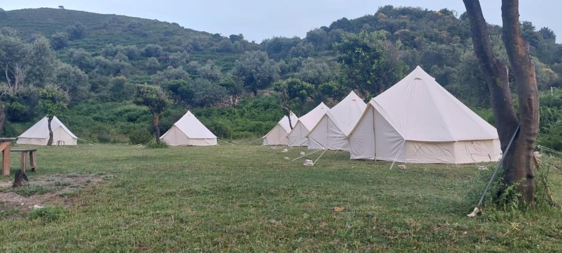 Riverside Bunec Camping Hotel Piqeras ภายนอก รูปภาพ
